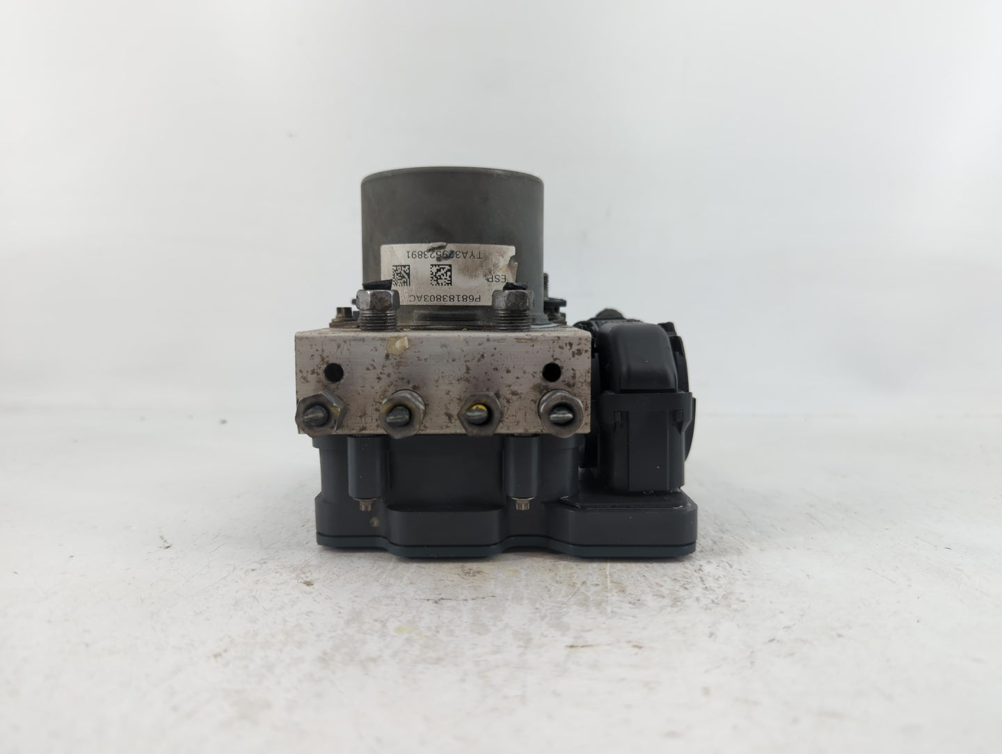 2016 Dodge Caravan ABS Pump Control Module Replacement P/N:P68183803AC Fits Fits 2015 2017 2018 2019 2020 OEM Used Auto Part