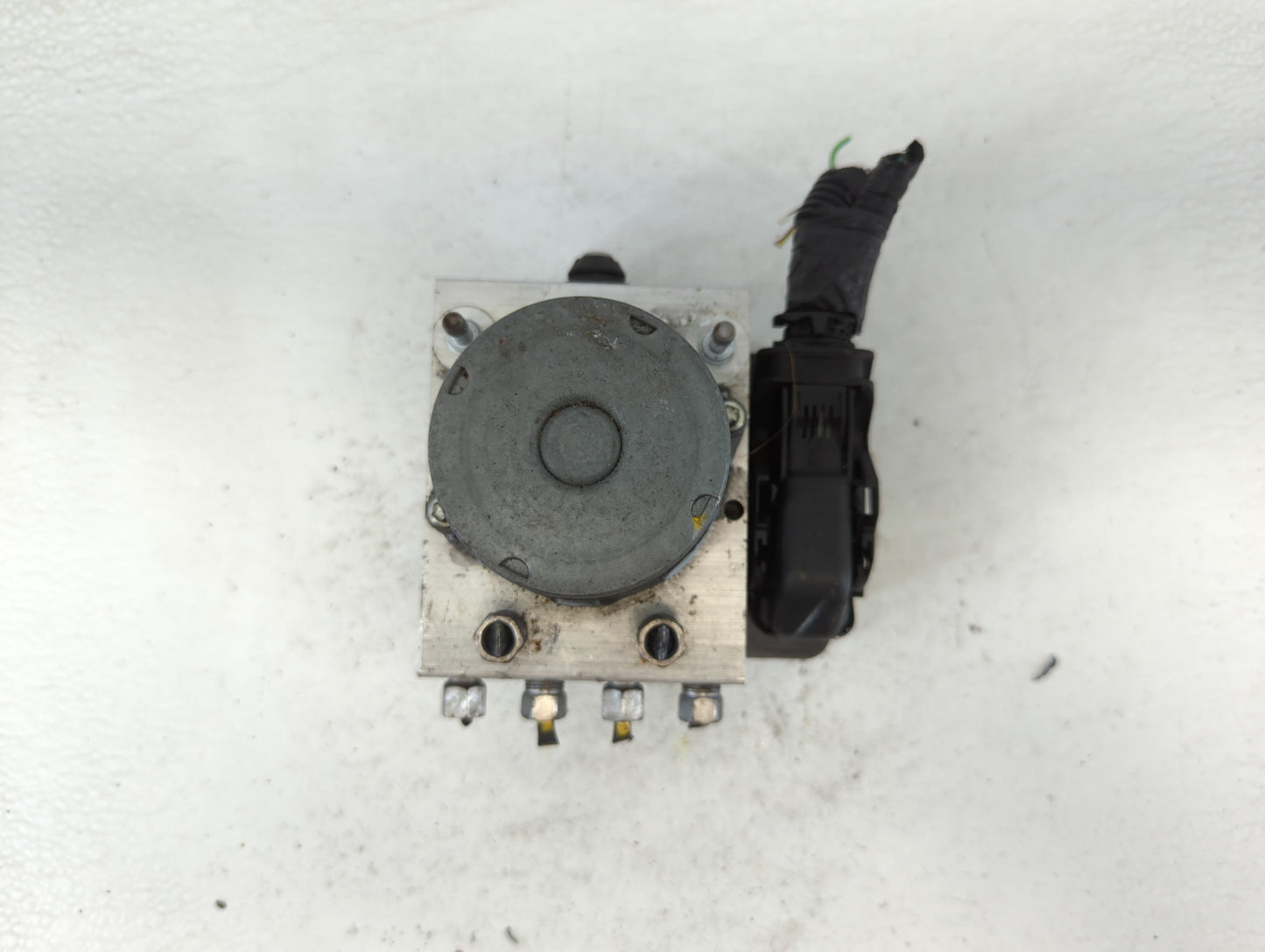2016 Dodge Caravan ABS Pump Control Module Replacement P/N:P68183803AC Fits Fits 2015 2017 2018 2019 2020 OEM Used Auto Part