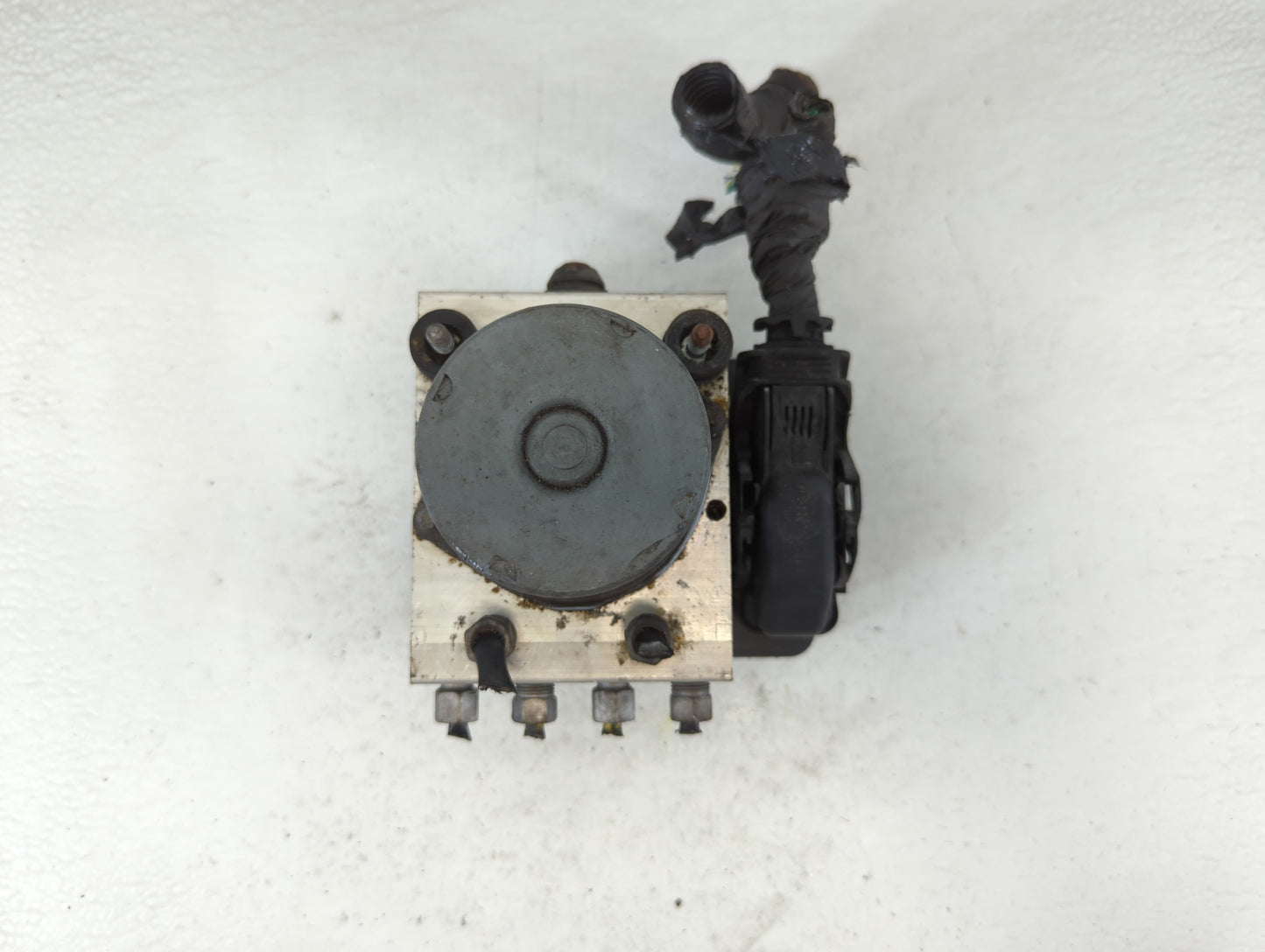 2016 Dodge Caravan ABS Pump Control Module Replacement P/N:P68183803AC Fits Fits 2015 2017 2018 2019 2020 OEM Used Auto Part