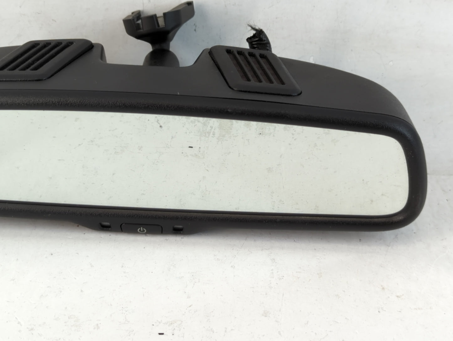 2016 Dodge Caravan Interior Rear View Mirror Replacement OEM P/N:IE11026130 Fits OEM Used Auto Parts - Oemusedautoparts1.com