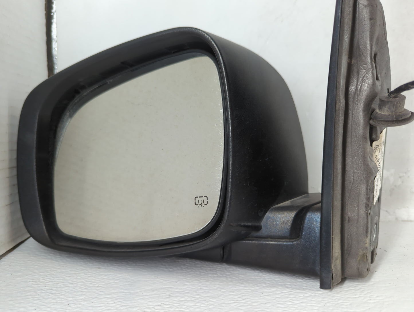 2016 Dodge Caravan Driver Side View Mirror - Left Door Mirror OEM Used - Oemusedautoparts1.com
