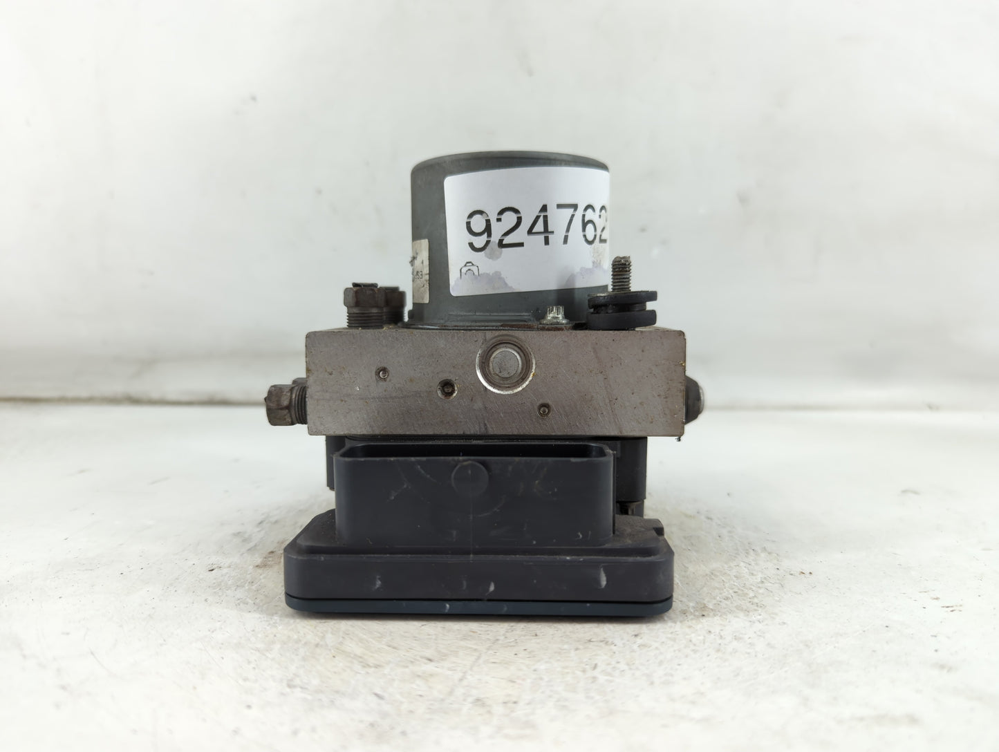 2016 Dodge Caravan ABS Pump Control Module Replacement P/N:P68183803AC Fits Fits 2015 2017 2018 2019 2020 OEM Used Auto Part