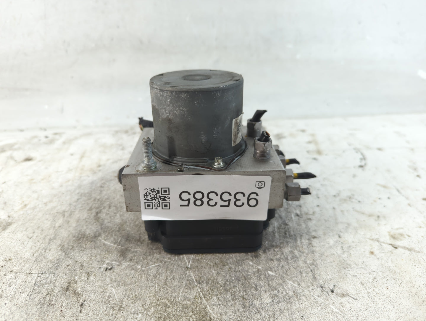 2016 Dodge Caravan ABS Pump Control Module Replacement P/N:68183803AC Fits Fits 2015 2017 2018 2019 2020 OEM Used Auto Parts