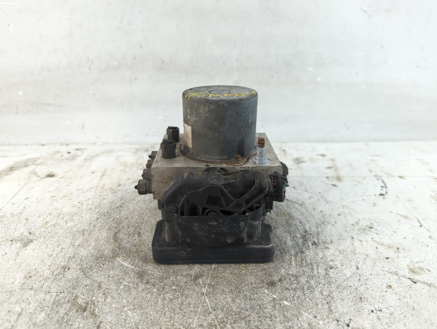 2016 Dodge Caravan ABS Pump Control Module Replacement P/N:P68183803AC Fits Fits 2015 2017 2018 2019 2020 OEM Used Auto Part