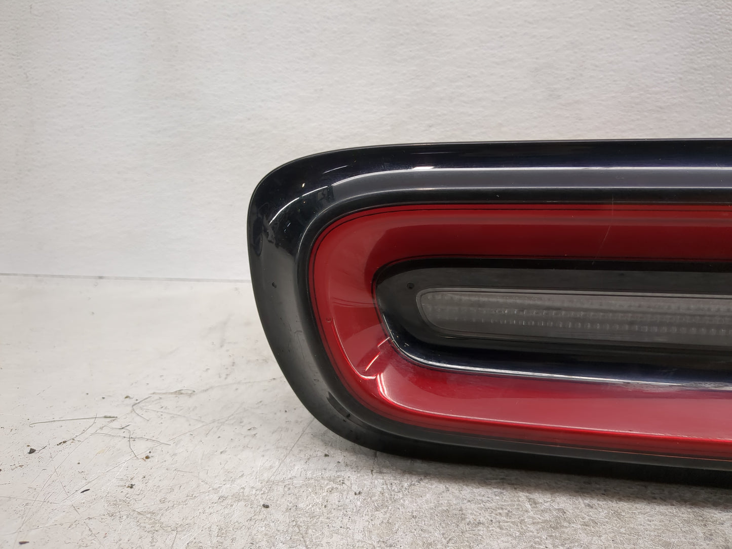 2015-2022 Dodge Challenger Tail Light Assembly Passenger Right OEM P/N:68174068-AC Fits OEM Used Auto Parts - Oemusedautopar