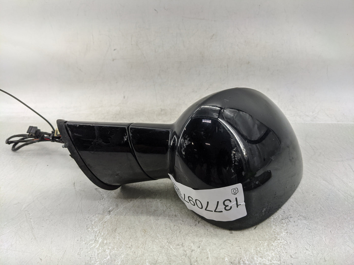 2015-2019 Dodge Challenger Driver Side View Mirror - Left Door Mirror OEM Used - Oemusedautoparts1.com