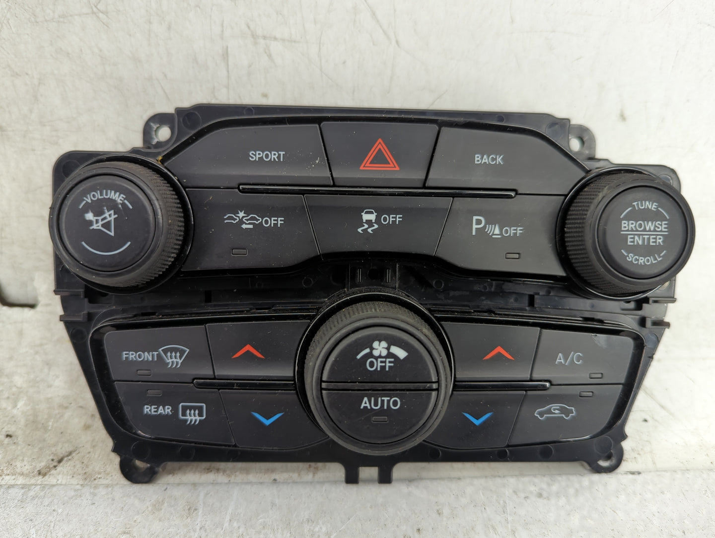 2015-2016 Dodge Challenger Climate Control Module Temperature AC/Heater Replacement P/N:5PG702XCAD 68188877AB Fits Fits 2015