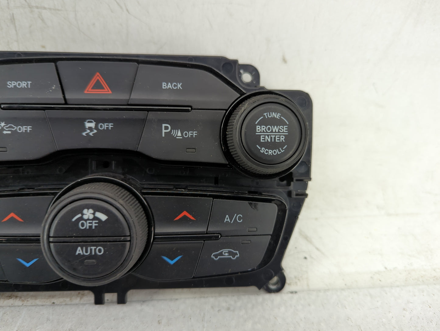 2015-2016 Dodge Challenger Climate Control Module Temperature AC/Heater Replacement P/N:5PG702XCAD 68188877AB Fits Fits 2015