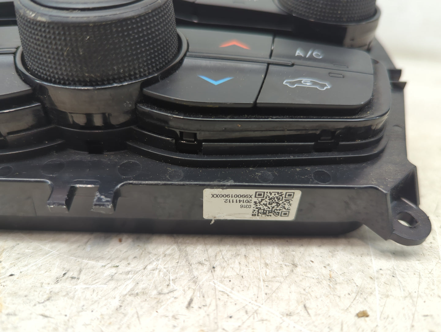 2015-2016 Dodge Challenger Climate Control Module Temperature AC/Heater Replacement P/N:P56054852AI 5PE702YCAD Fits Fits 201