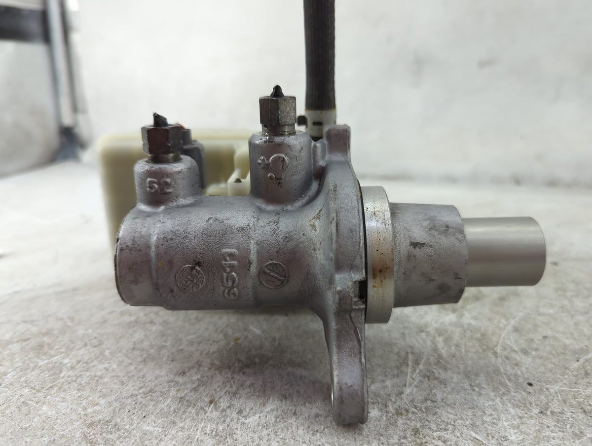 2008-2022 Dodge Challenger Brake Master Cylinder 1512022 - Oemusedautoparts1.com