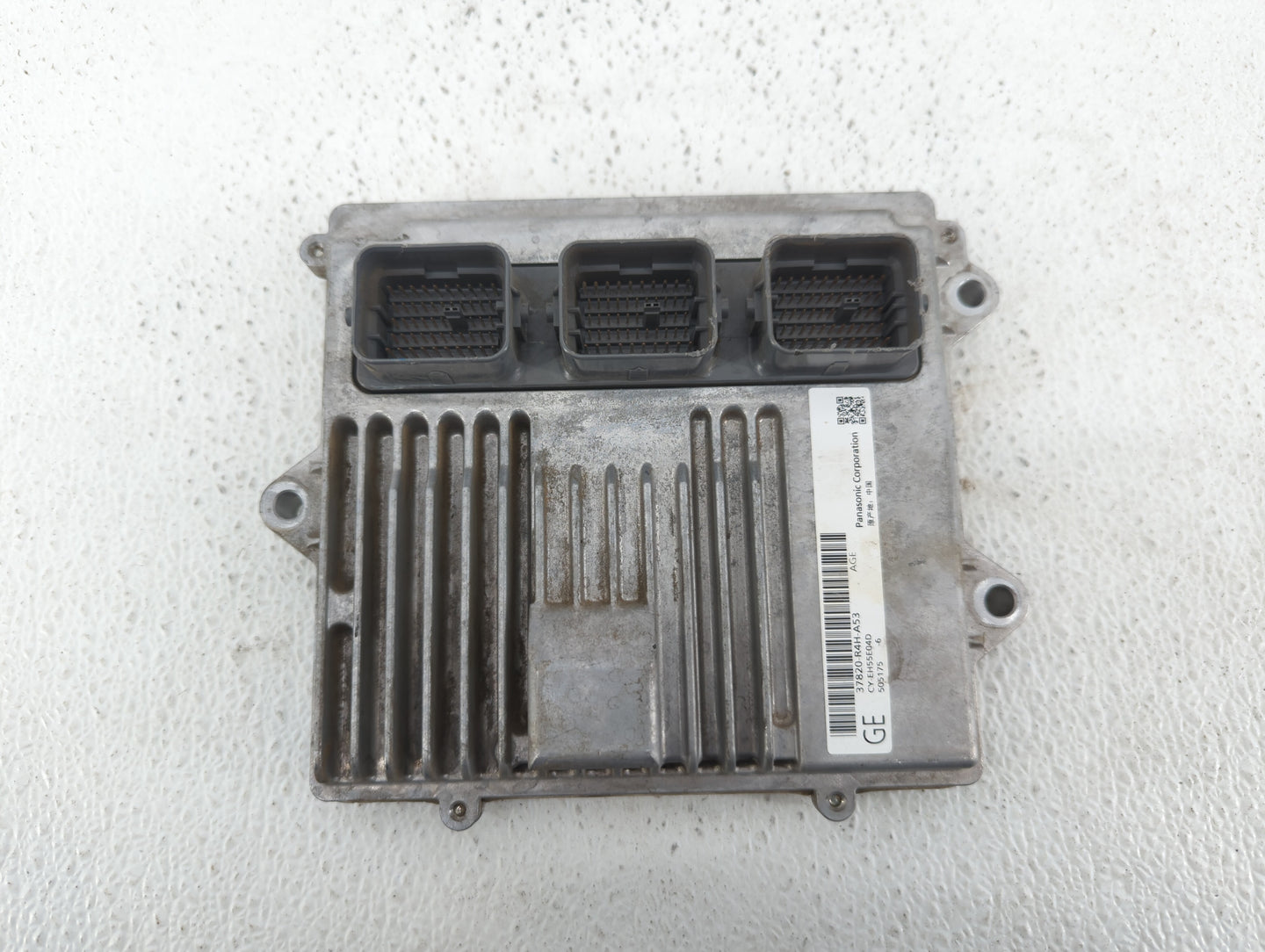 2016-2017 Dodge Challenger PCM Engine Control Computer ECU ECM PCU OEM P/N:37820-R4H-A53 Fits Fits 2016 2017 OEM Used Auto P