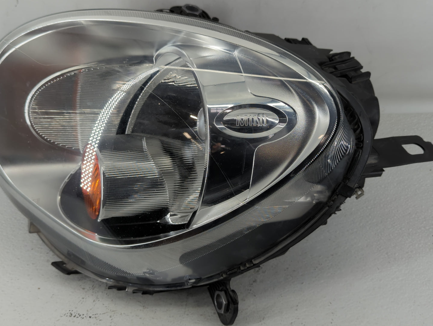 2015-2022 Dodge Challenger Passenger Right Oem Head Light Headlight Lamp - Oemusedautoparts1.com