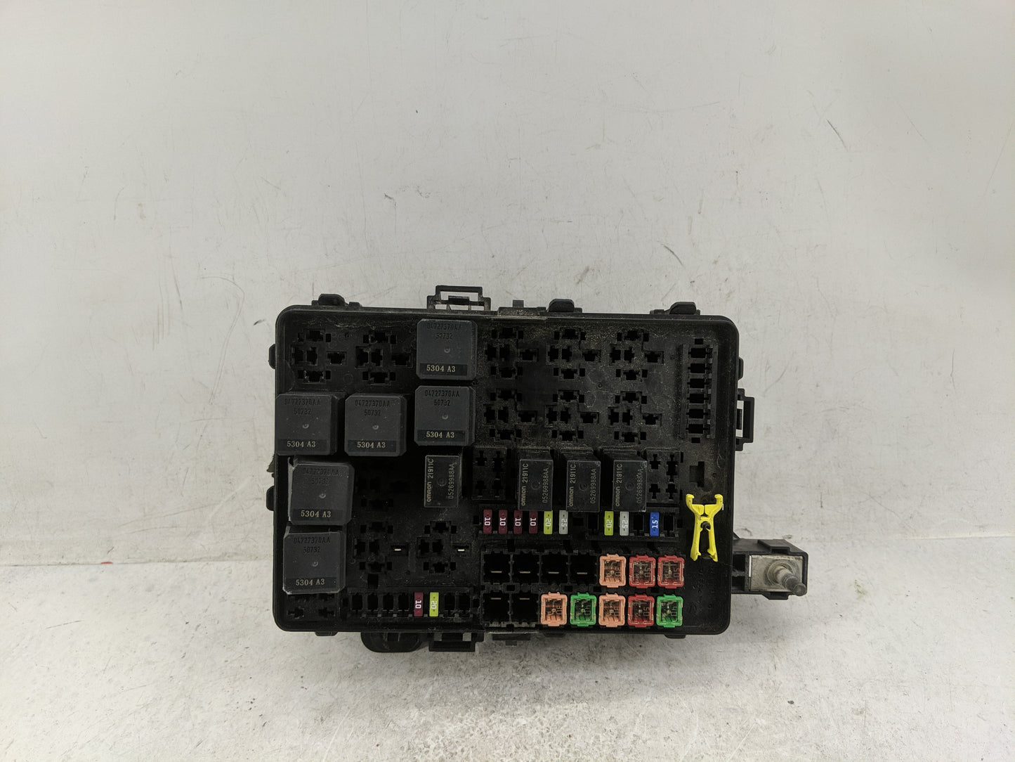 2015-2016 Dodge Charger Fusebox Fuse Box Panel Relay Module P/N:P68274139AD Fits Fits 2015 2016 OEM Used Auto Parts - Oemuse
