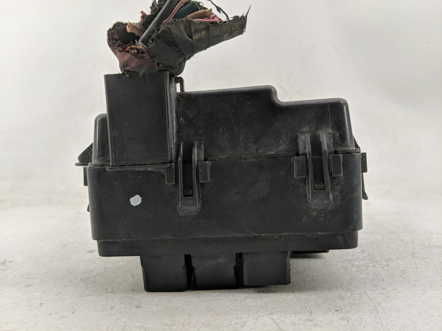 2015-2016 Dodge Charger Fusebox Fuse Box Panel Relay Module P/N:P68274139AD Fits Fits 2015 2016 OEM Used Auto Parts - Oemuse