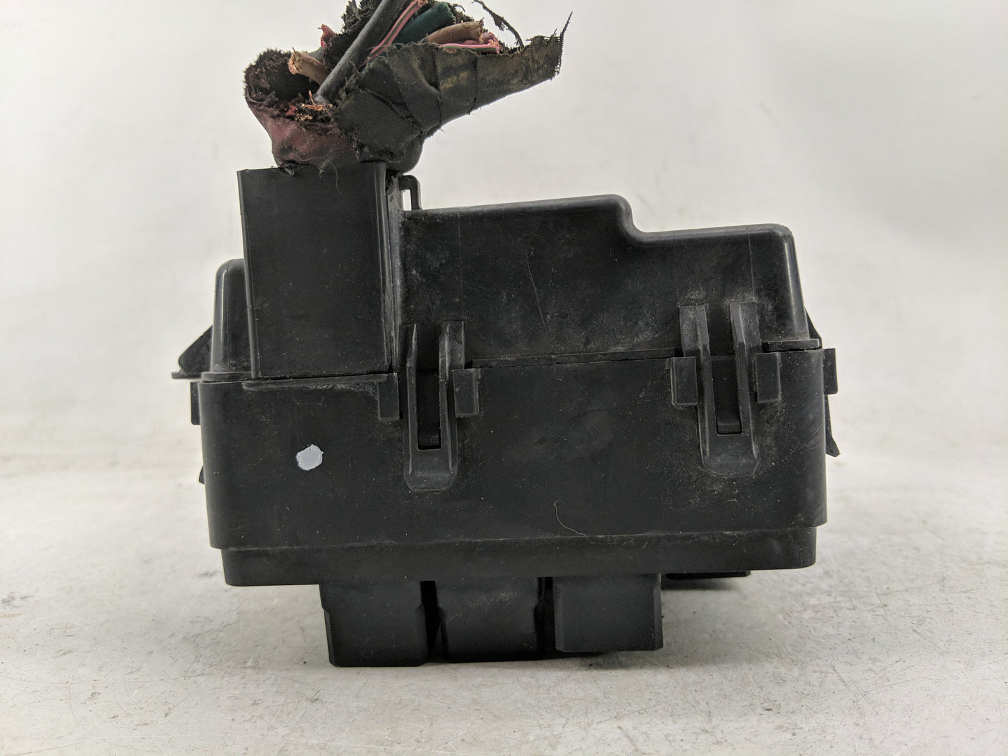 2015-2016 Dodge Charger Fusebox Fuse Box Panel Relay Module P/N:P68274139AD Fits Fits 2015 2016 OEM Used Auto Parts - Oemuse