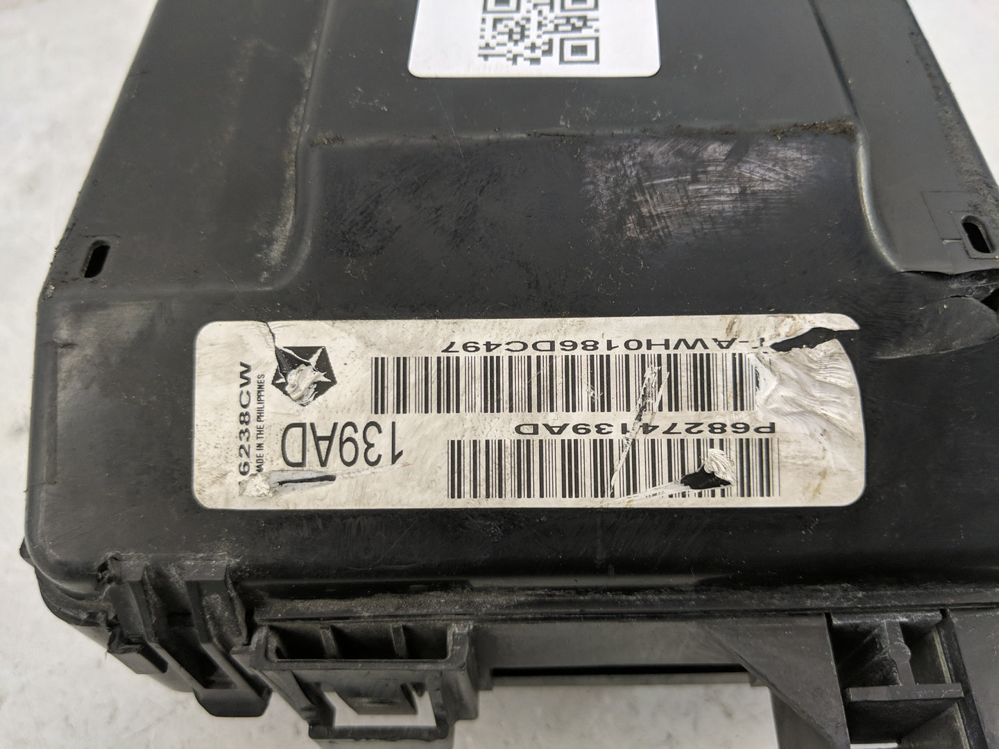 2015-2016 Dodge Charger Fusebox Fuse Box Panel Relay Module P/N:P68274139AD Fits Fits 2015 2016 OEM Used Auto Parts - Oemuse