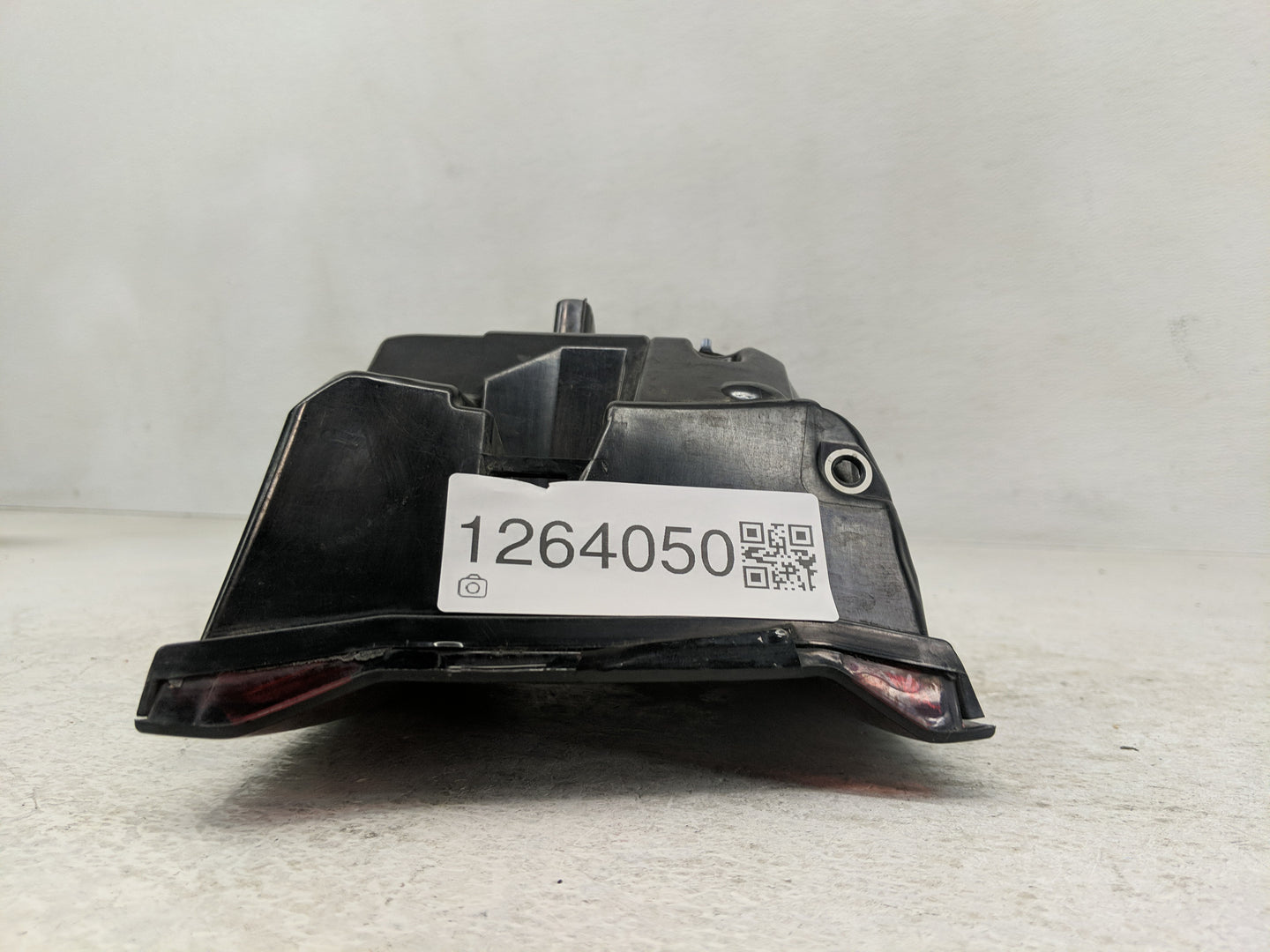 2015-2022 Dodge Charger Tail Light Assembly Passenger Right OEM Fits Fits 2015 2016 2017 2018 2019 2020 2021 2022 OEM Used A