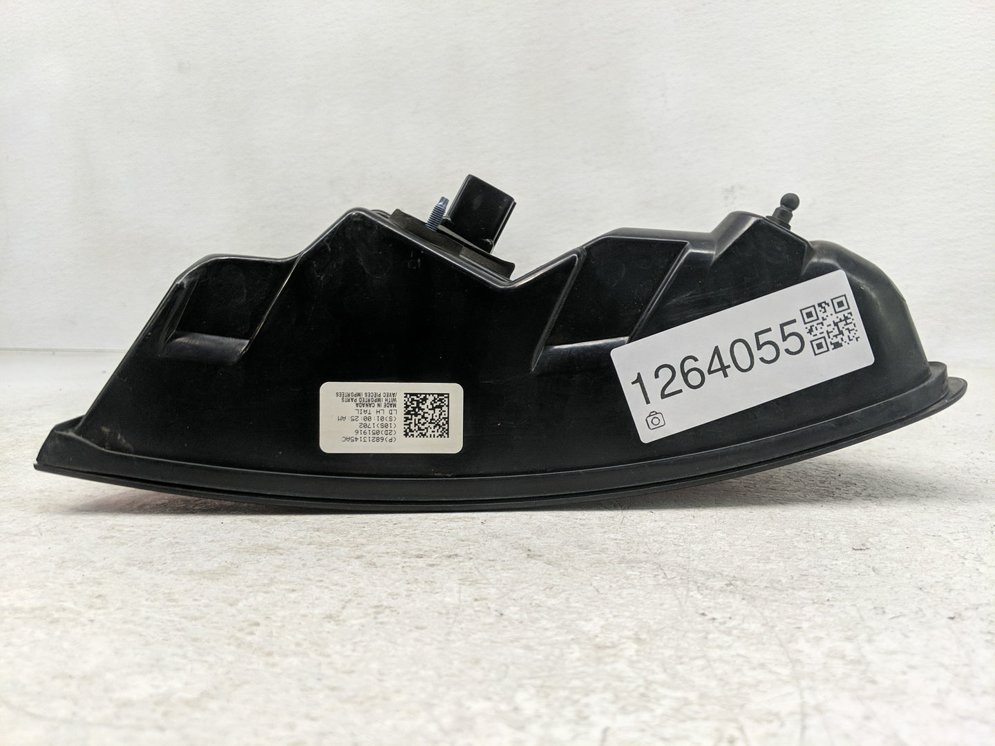 2015-2022 Dodge Charger Tail Light Assembly Driver Left OEM Fits Fits 2015 2016 2017 2018 2019 2020 2021 2022 OEM Used Auto 