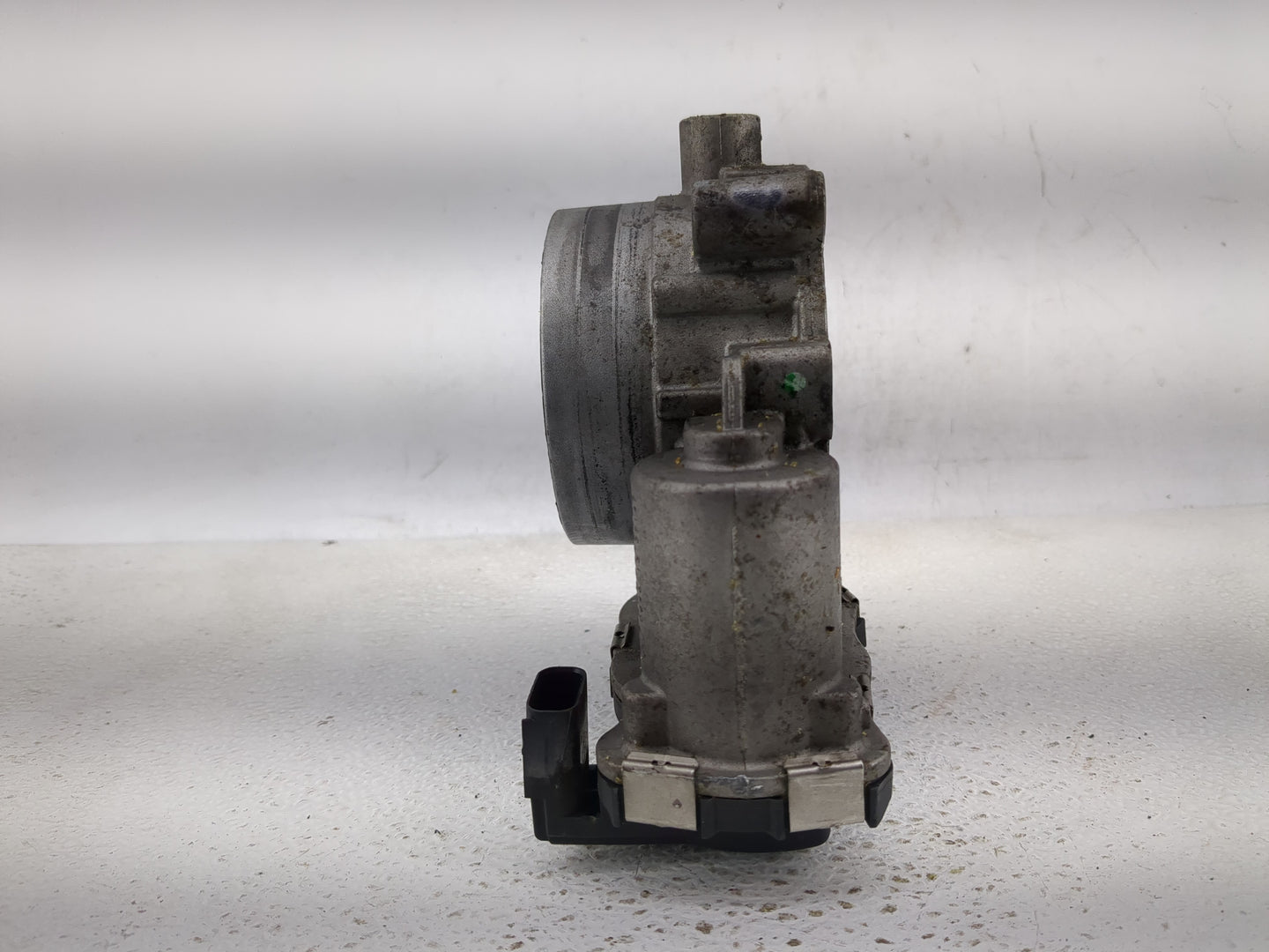2016 Dodge Charger Throttle Body P/N:53034251AB Fits OEM Used Auto Parts - Oemusedautoparts1.com