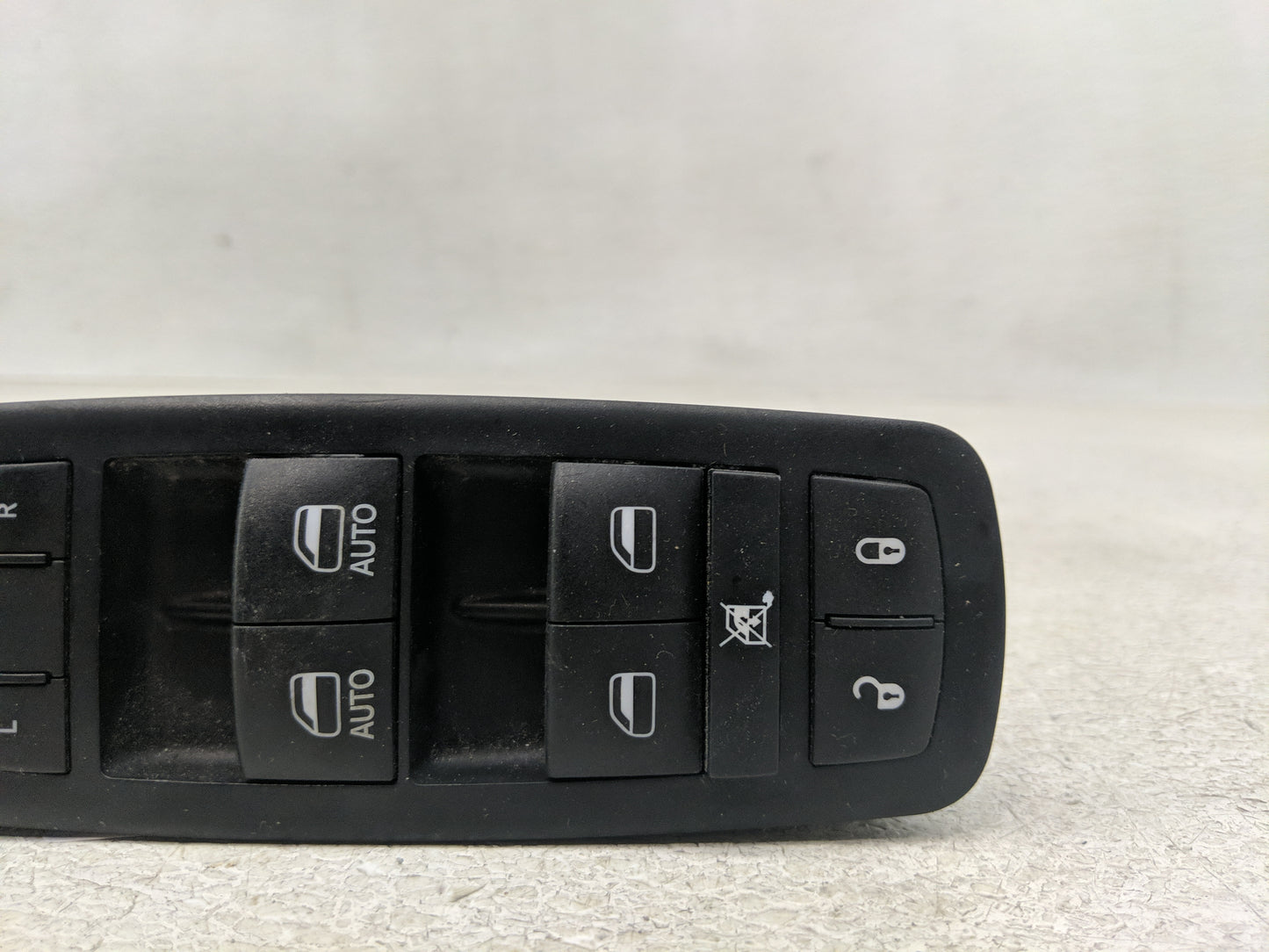 2016 Dodge Charger Fusebox Fuse Box Panel Relay Module P/N:68262253AC Fits OEM Used Auto Parts - Oemusedautoparts1.com