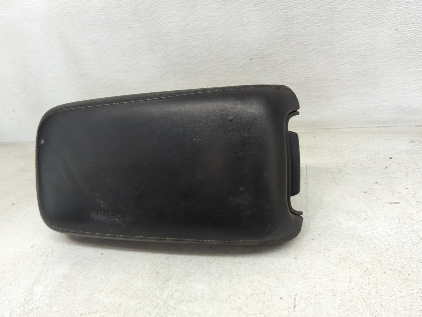 2016 Dodge Charger Center Console Armrest Cover Lid Fits OEM Used Auto Parts - Oemusedautoparts1.com