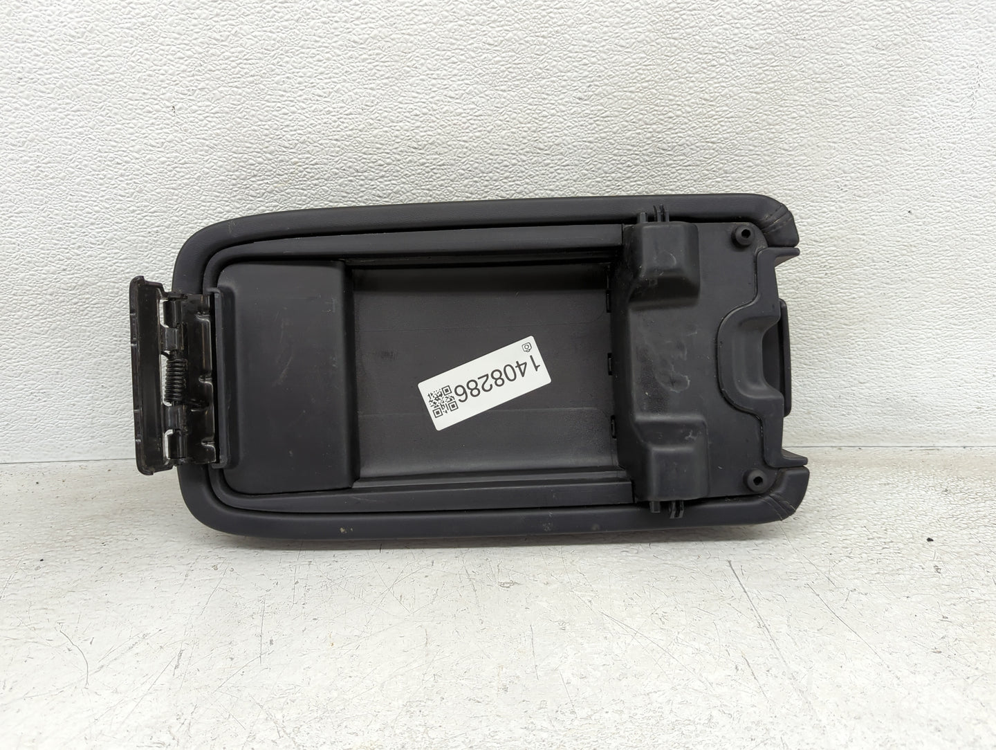 2016 Dodge Charger Center Console Armrest Cover Lid Fits OEM Used Auto Parts - Oemusedautoparts1.com
