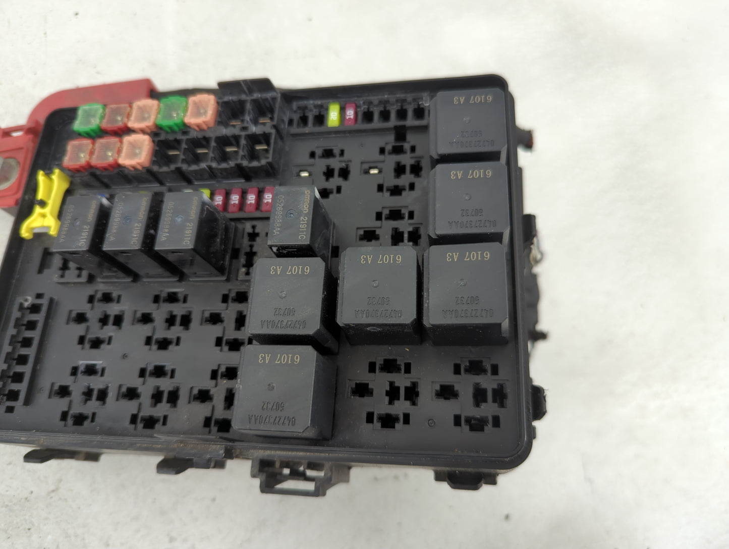 2015-2016 Dodge Charger Fusebox Fuse Box Panel Relay Module P/N:P68274139AD Fits Fits 2015 2016 OEM Used Auto Parts - Oemuse