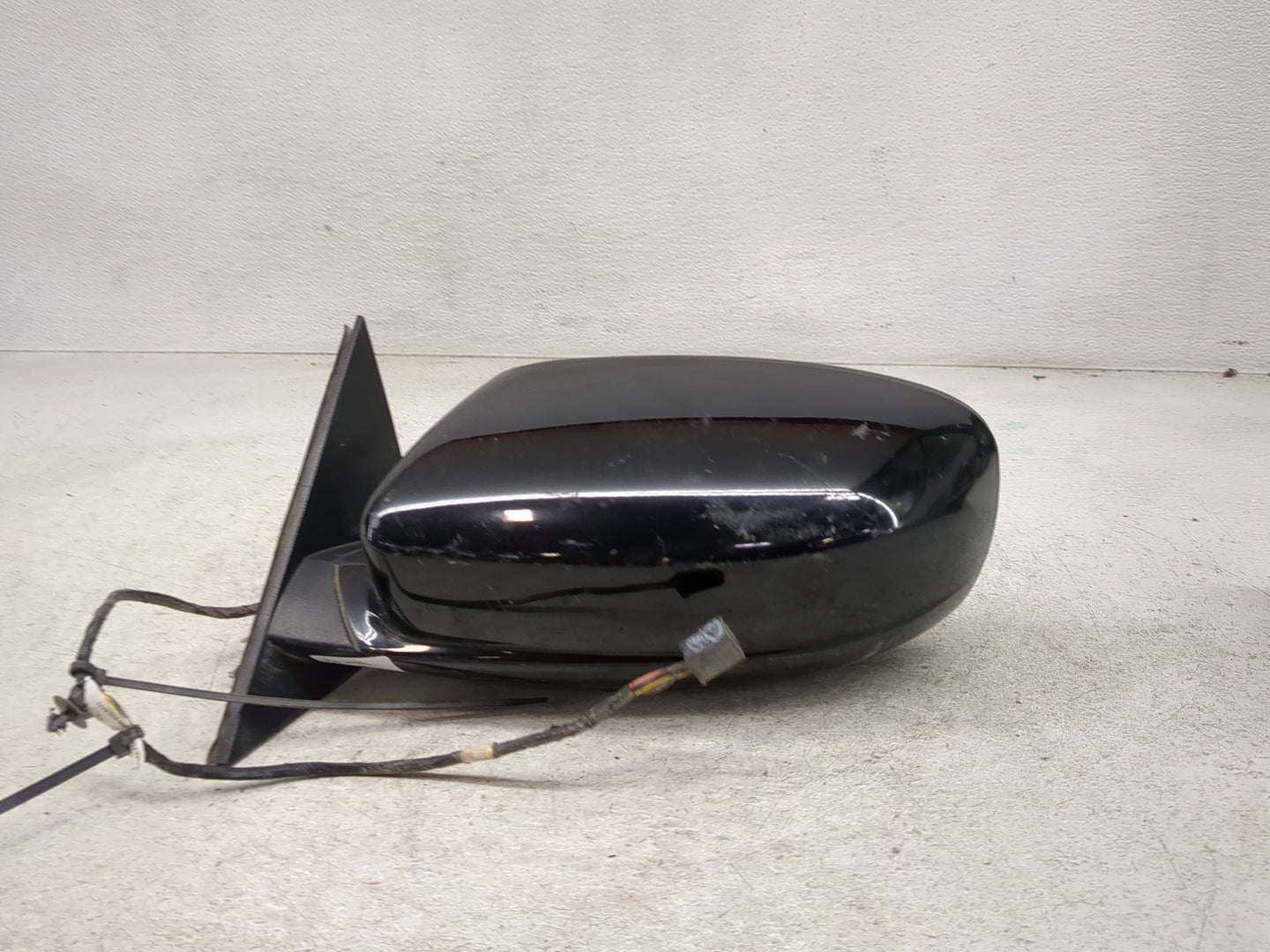 2015-2020 Dodge Charger Driver Side View Mirror - Left Door Mirror OEM Used - Oemusedautoparts1.com