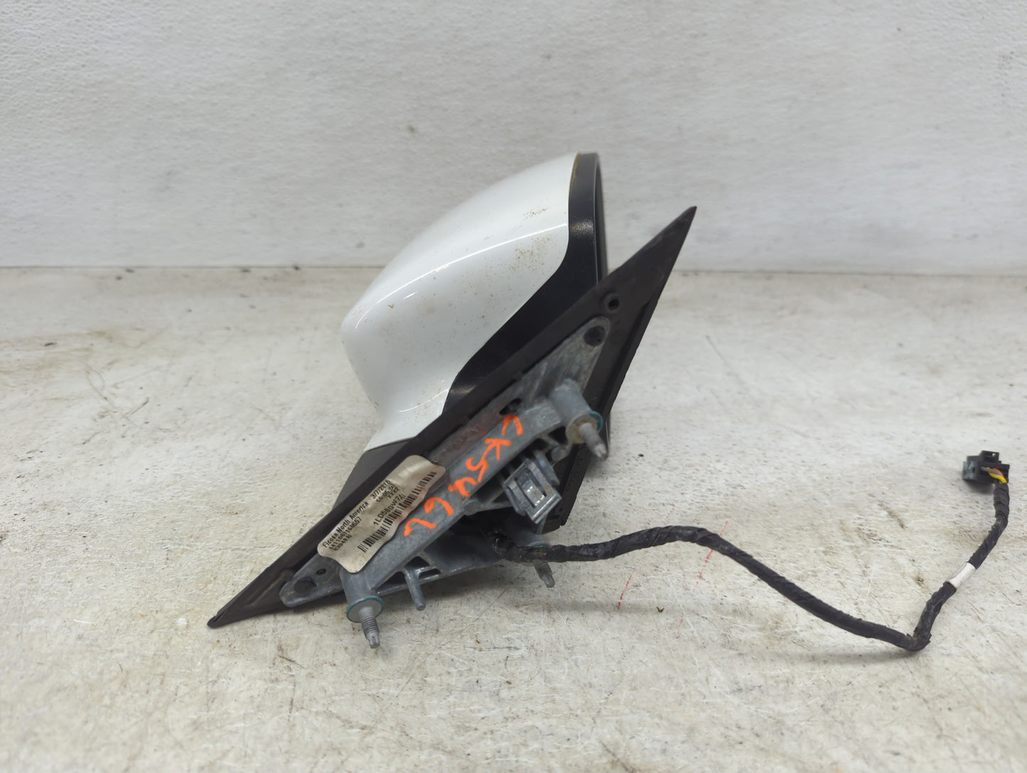 2015-2020 Dodge Charger Driver Side View Mirror - Left Door Mirror OEM Used - Oemusedautoparts1.com
