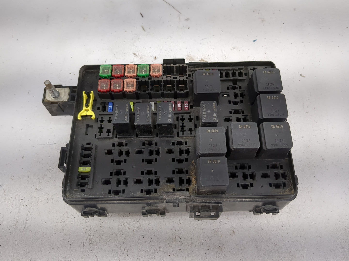 2015-2016 Dodge Charger Fusebox Fuse Box Panel Relay Module P/N:P68274131AD 16238CW, 7154-7630-30 Fits Fits 2015 2016 OEM Us
