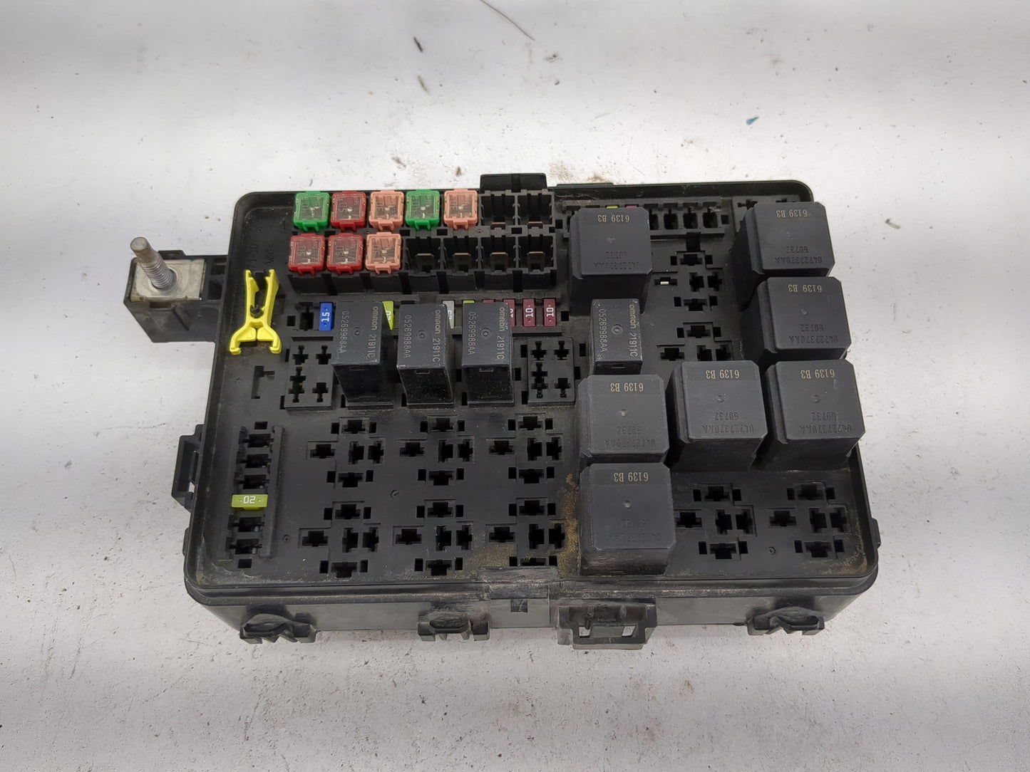 2015-2016 Dodge Charger Fusebox Fuse Box Panel Relay Module P/N:P68274131AD 16238CW, 7154-7630-30 Fits Fits 2015 2016 OEM Us