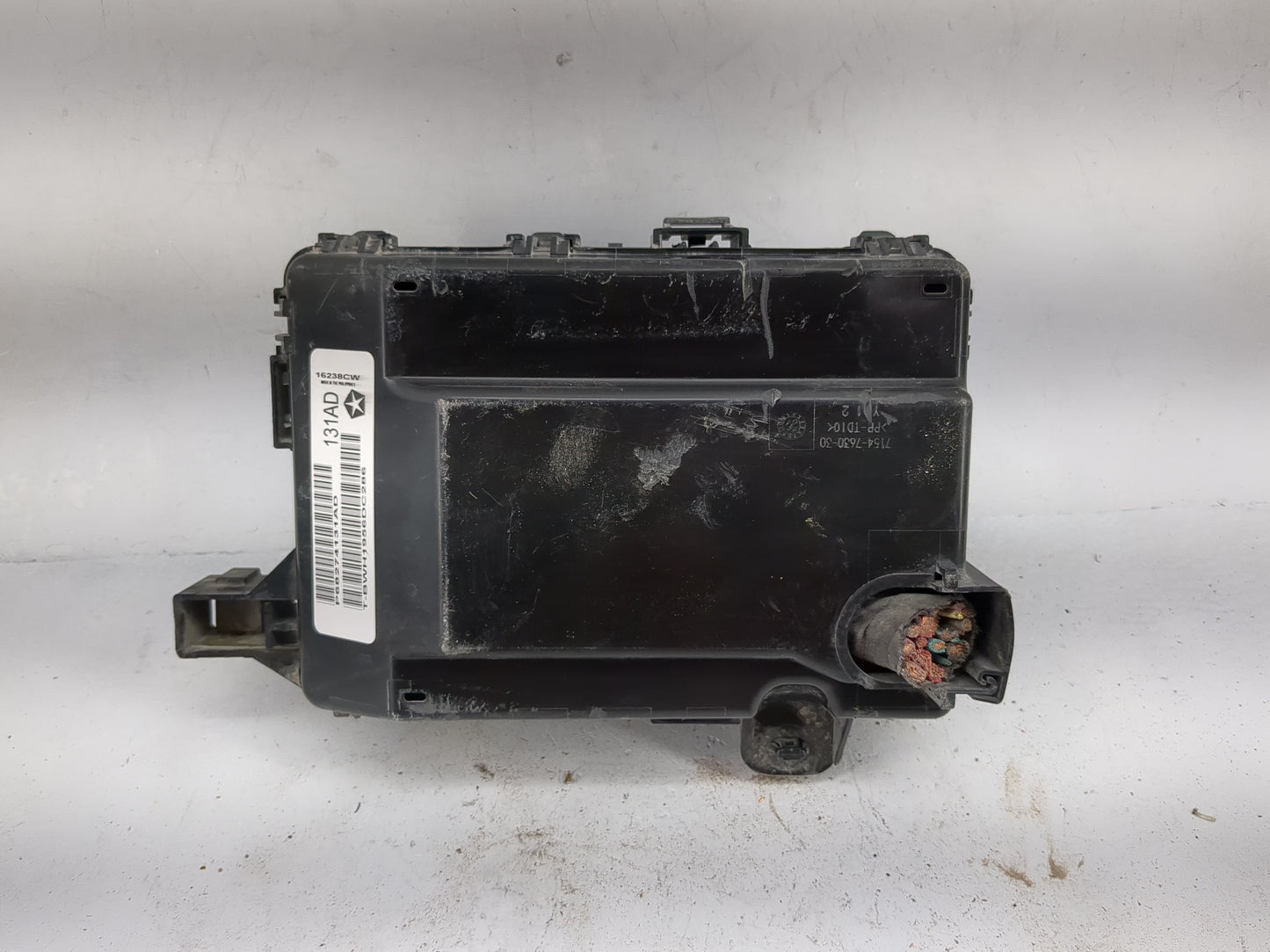 2015-2016 Dodge Charger Fusebox Fuse Box Panel Relay Module P/N:P68274131AD 16238CW, 7154-7630-30 Fits Fits 2015 2016 OEM Us