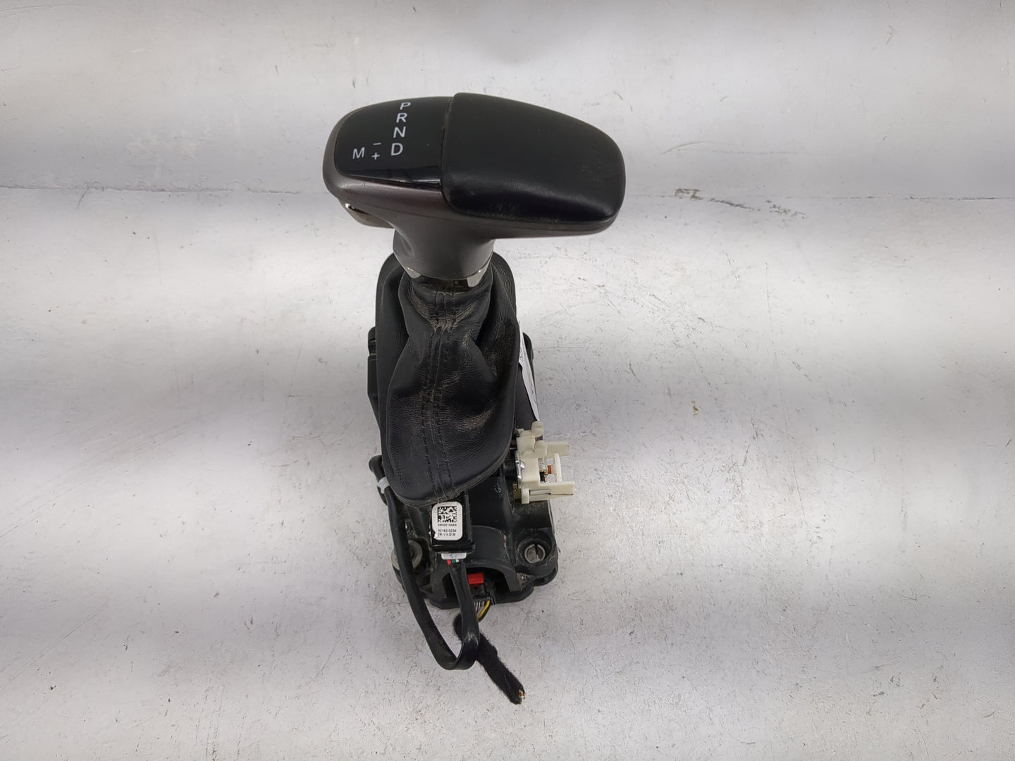 2016 Dodge Charger Floor Console Assembly Shifter - Oemusedautoparts1.com