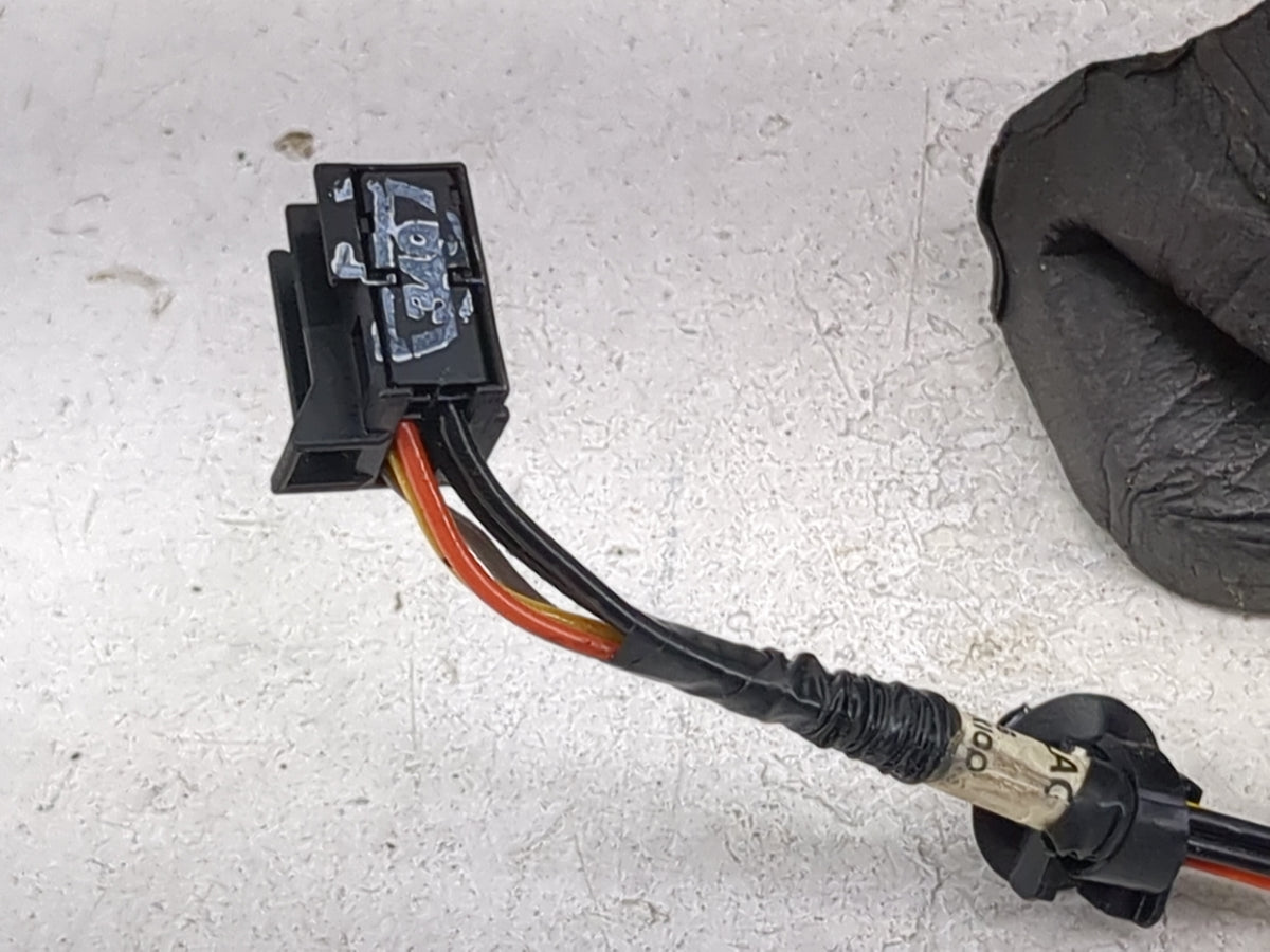 2015-2020 Dodge Charger Driver Side View Mirror - Left Door Mirror OEM Used - Oemusedautoparts1.com