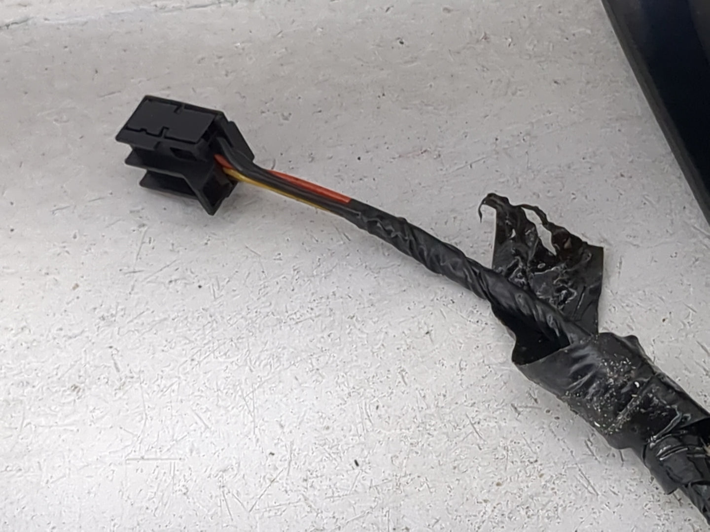 2015-2020 Dodge Charger Passenger Side View Mirror - Right Door Mirror OEM Used - Oemusedautoparts1.com