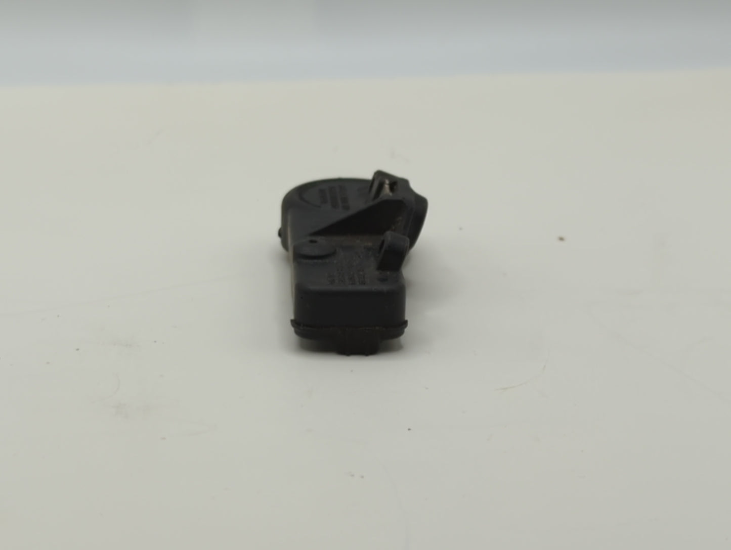 2016 Dodge Charger Tire Pressure Monitoring System Sensor Tpms 411161 - Oemusedautoparts1.com