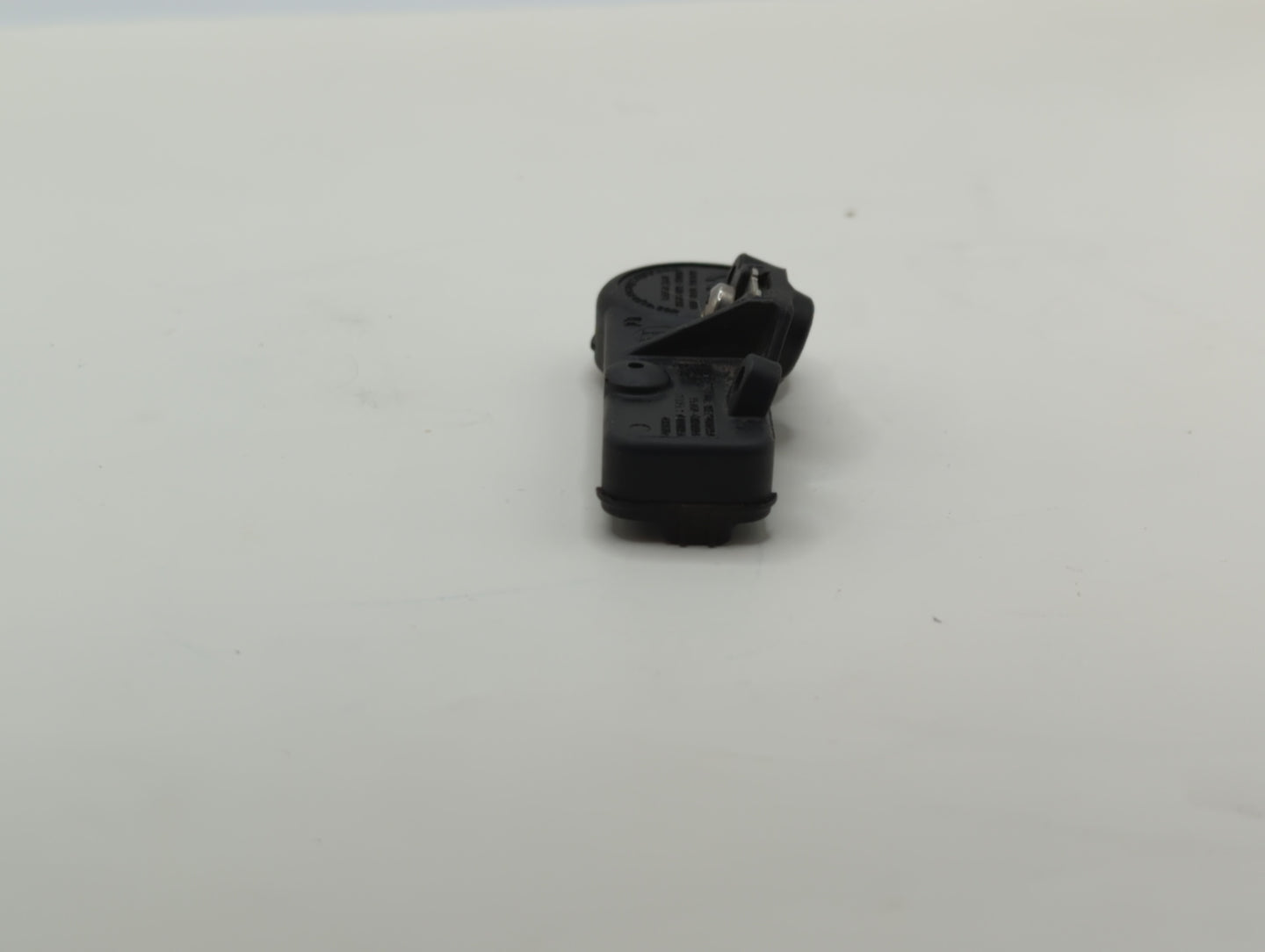 2016 Dodge Charger Tire Pressure Monitoring System Sensor Tpms - Oemusedautoparts1.com