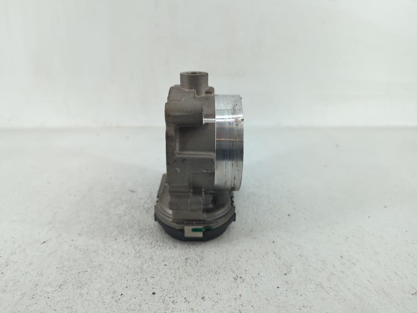 2011-2022 Dodge Charger Throttle Body P/N:05184349AE 05184349AC Fits OEM Used Auto Parts - Oemusedautoparts1.com