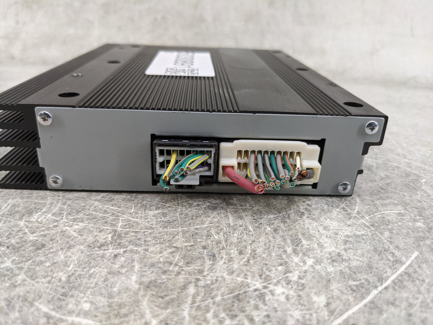 2015-2016 Dodge Charger Radio Speaker Amplifier - Oemusedautoparts1.com