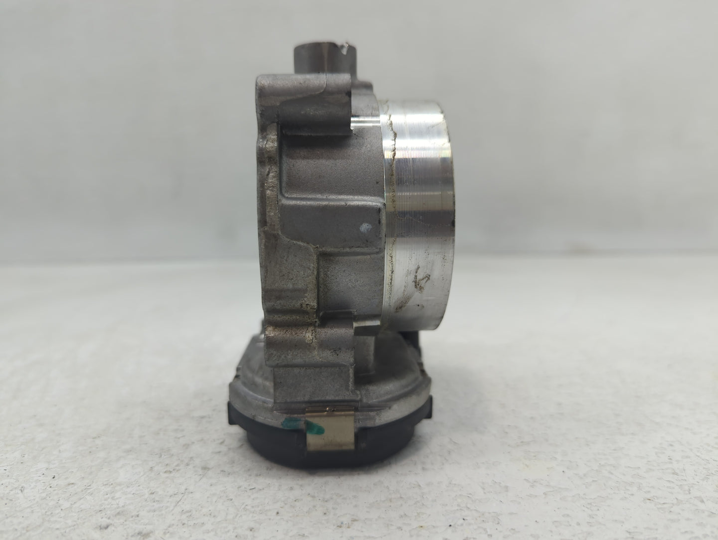 2011-2022 Dodge Charger Throttle Body Fits Fits 2011 2012 2013 2014 2015 2016 2017 2018 2019 2020 2021 2022 OEM Used Auto Pa