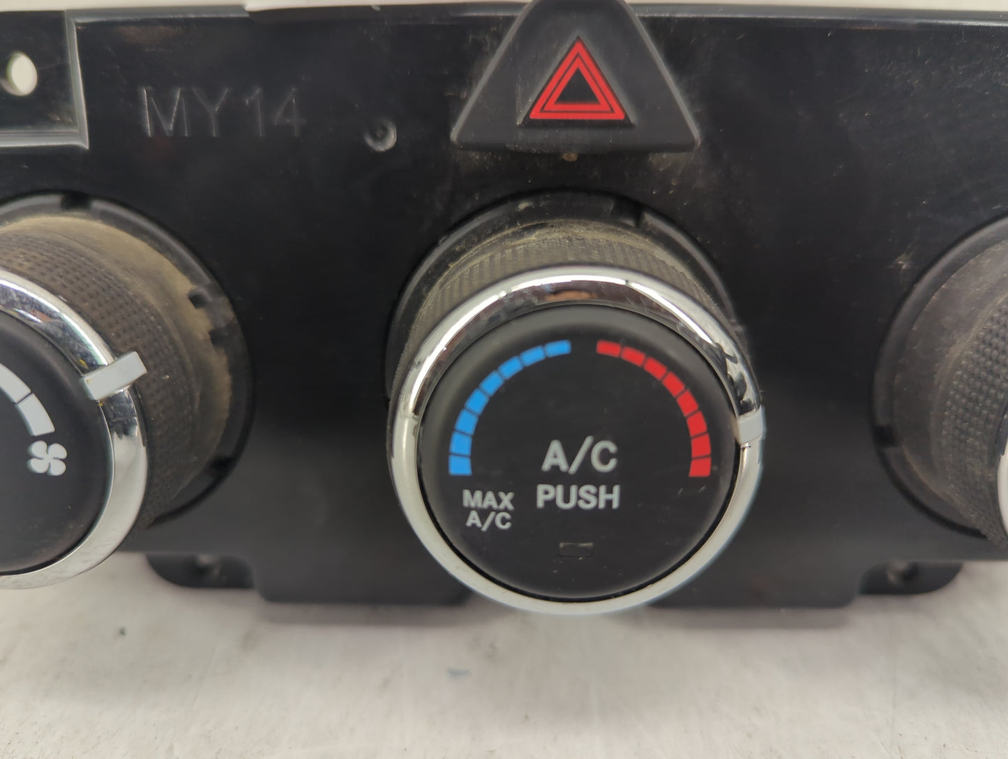 2016 Dodge Dakota Climate Control Module Temperature AC/Heater Replacement P/N:P68268190AA Fits OEM Used Auto Parts - Oemuse