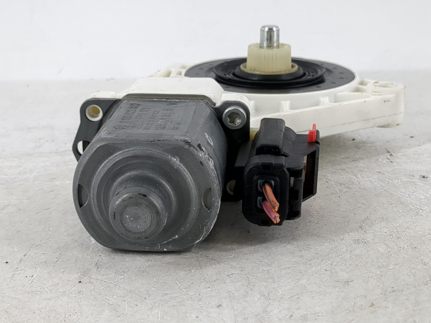 2013-2016 Dodge Dart Passenger Rear Right Power Window Motor - Oemusedautoparts1.com