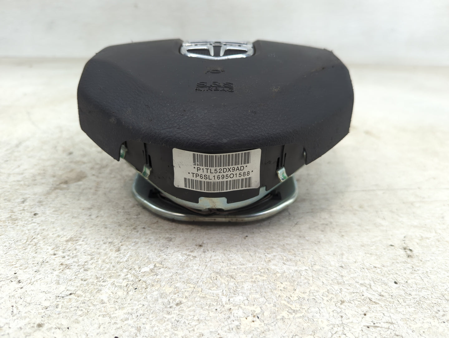 2013-2016 Dodge Dart Air Bag Driver Left Steering Wheel Mounted - Oemusedautoparts1.com