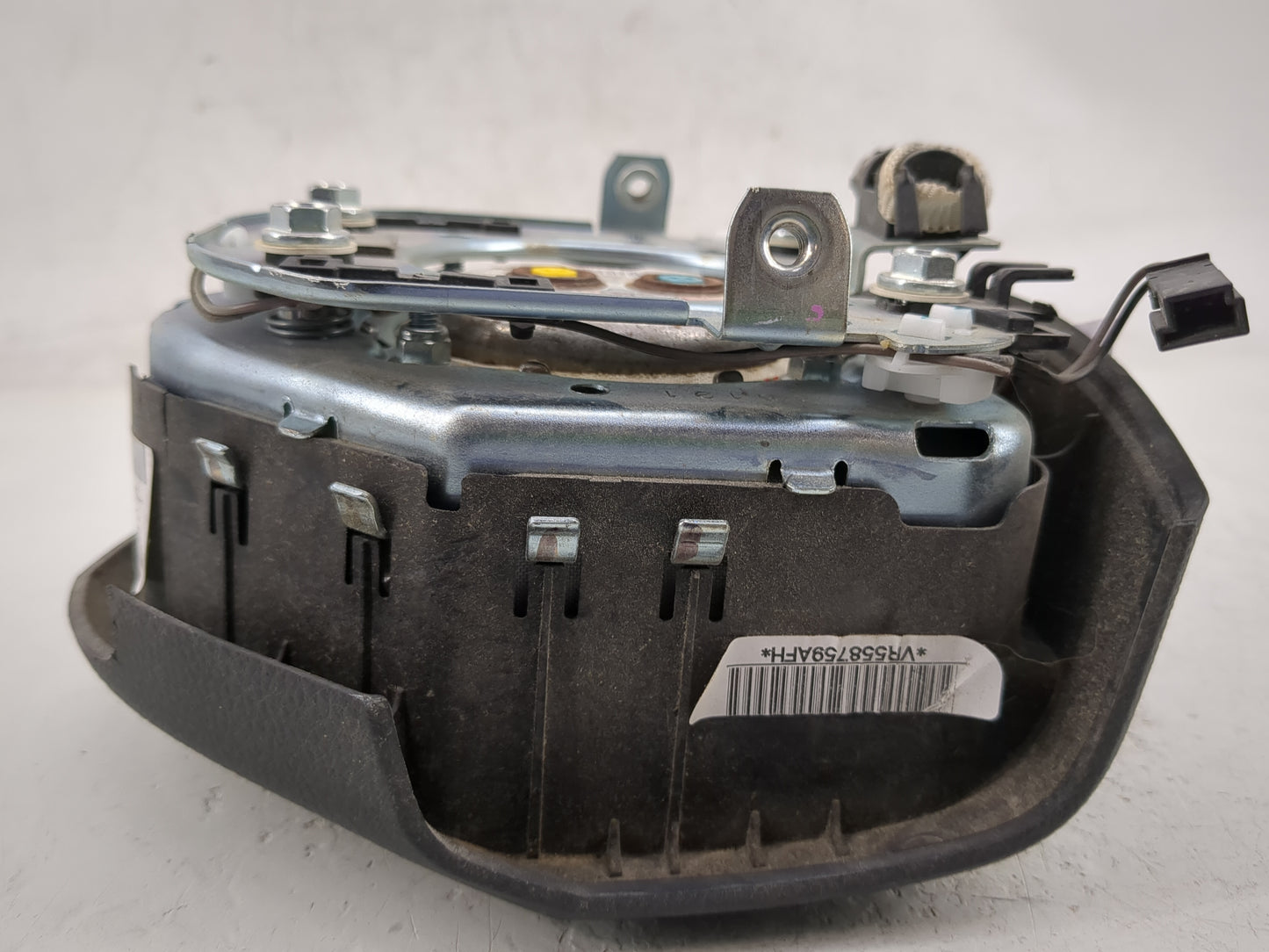 2013-2016 Dodge Dart Air Bag Driver Left Steering Wheel Mounted P/N:P1TL52DX9AD Fits Fits 2013 2014 2015 2016 OEM Used Auto 