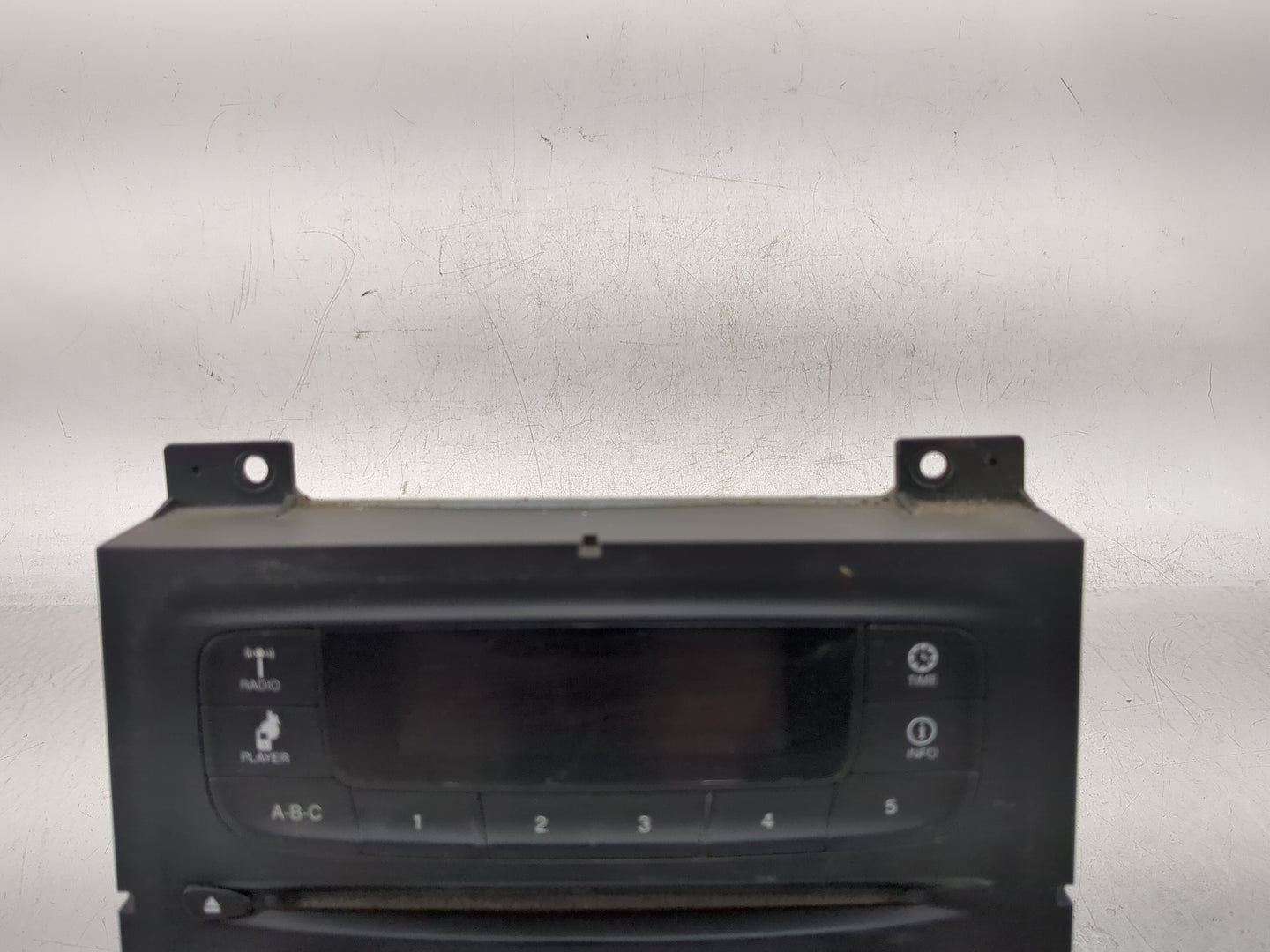2015-2016 Dodge Dart Radio AM FM Cd Player Receiver Replacement P/N:04692356AJ Fits Fits 2015 2016 OEM Used Auto Parts - Oem