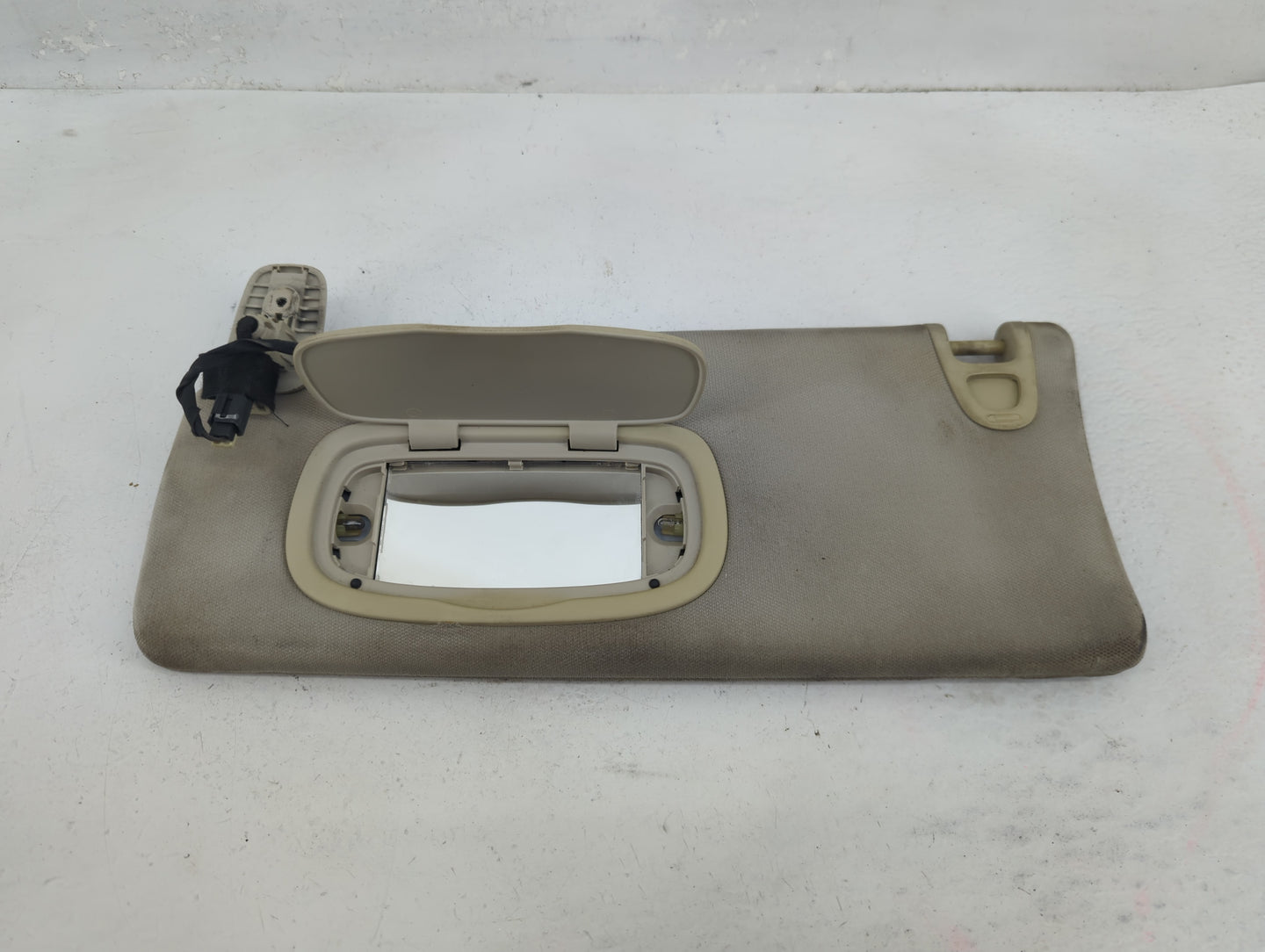 2013-2016 Dodge Dart Sun Visor Shade Replacement Driver Left Mirror Fits Fits 2013 2014 2015 2016 OEM Used Auto Parts - Oemu