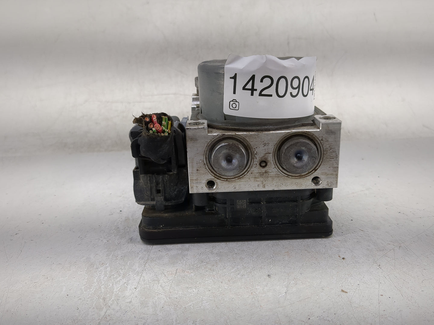 2014-2016 Dodge Dart ABS Pump Control Module Replacement P/N:P68256902AB P68256902AD Fits Fits 2014 2015 2016 OEM Used Auto 