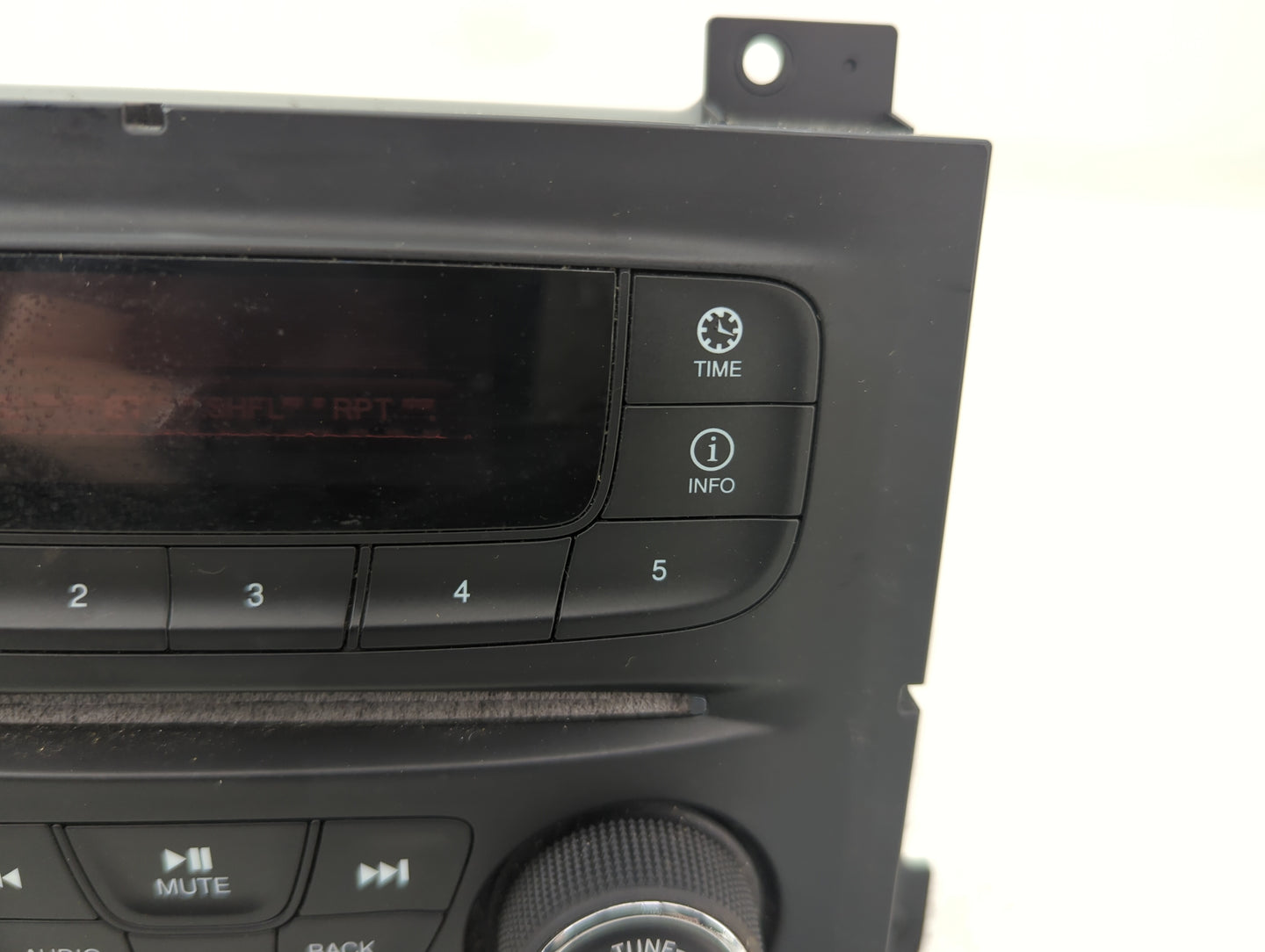 2015-2016 Dodge Dart Radio AM FM Cd Player Receiver Replacement P/N:04692355AI Fits Fits 2015 2016 OEM Used Auto Parts - Oem