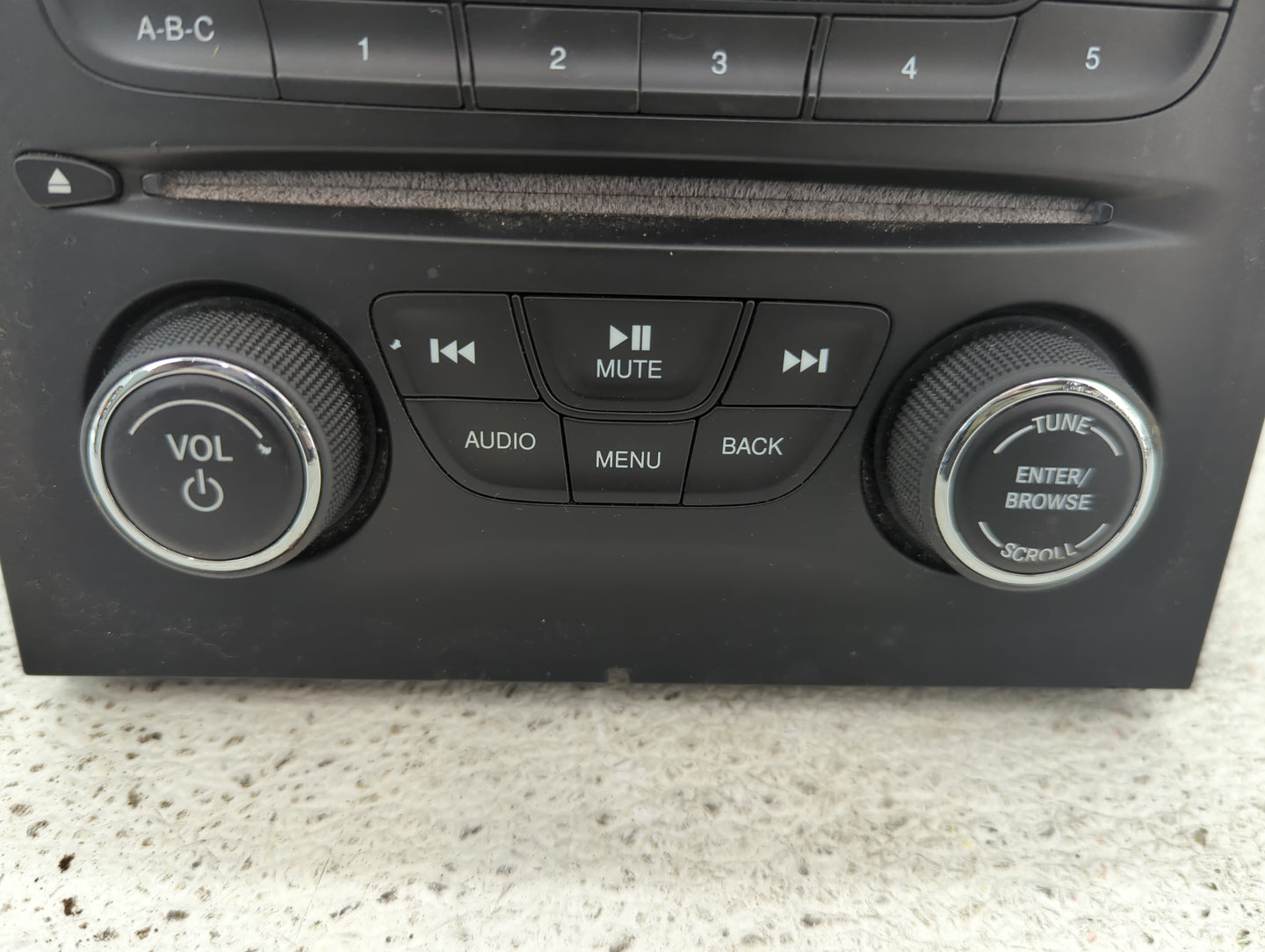 2015-2016 Dodge Dart Radio AM FM Cd Player Receiver Replacement P/N:04692355AI Fits Fits 2015 2016 OEM Used Auto Parts - Oem