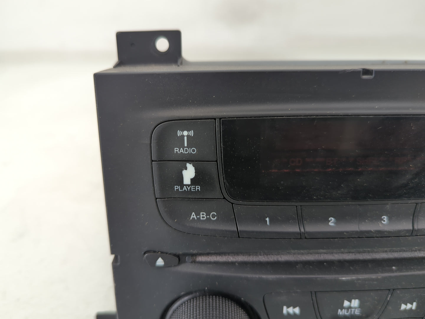 2013-2016 Dodge Dart Radio AM FM Cd Player Receiver Replacement P/N:04692356AI Fits Fits 2013 2014 2015 2016 OEM Used Auto P